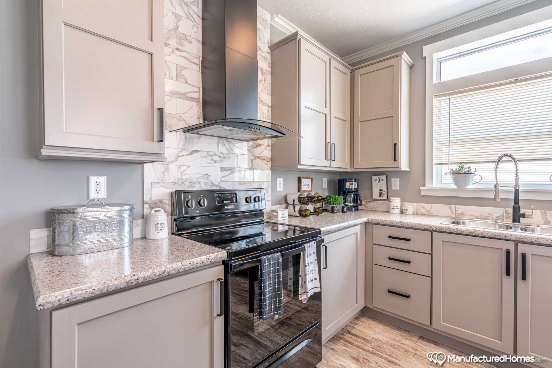 Lifestyle / Cottage Farmhouse 28522J by Florida Homes Direct